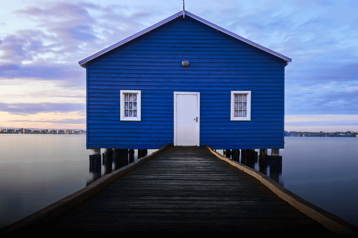 Picture f the famous Crawley Edge Boatshed in Perth, Australia