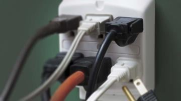 Many plugs in one socket