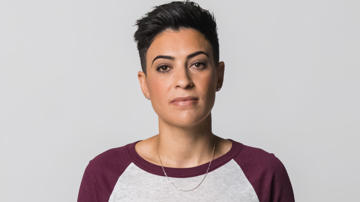Image of Stef looking straight faced.
